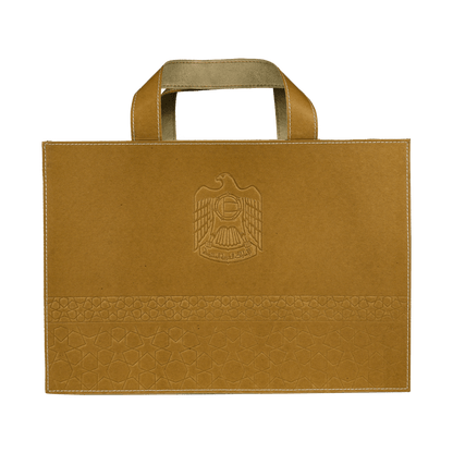 هدية فاخرة مستدامة من عسل السدر الإماراتي مع حقيبة جلدية 550 غ