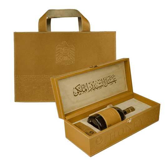 هدية فاخرة مستدامة من عسل السدر الإماراتي مع حقيبة جلدية 550 غ
