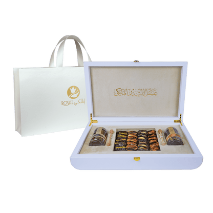 Customize Royal White Leather Box  (250g Sidr and 250g Samar) With Dates With Nuts With Leather Bag