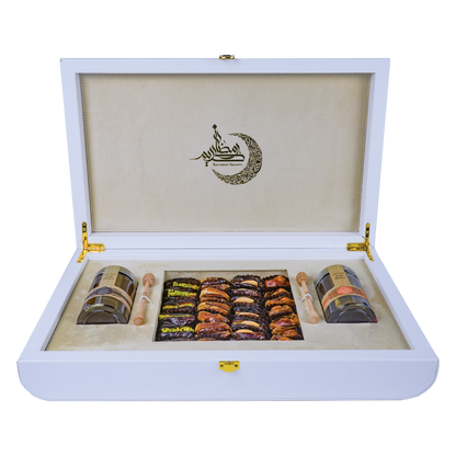 White Leather Box  (250g Sidr and 250g Samar) With Dates With Nuts
