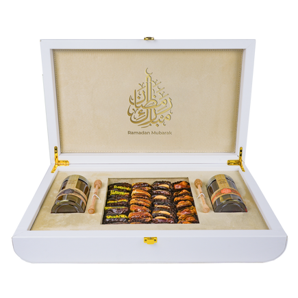 White Leather Box  (250g Sidr and 250g Samar) With Dates With Nuts with bag | Ramadan